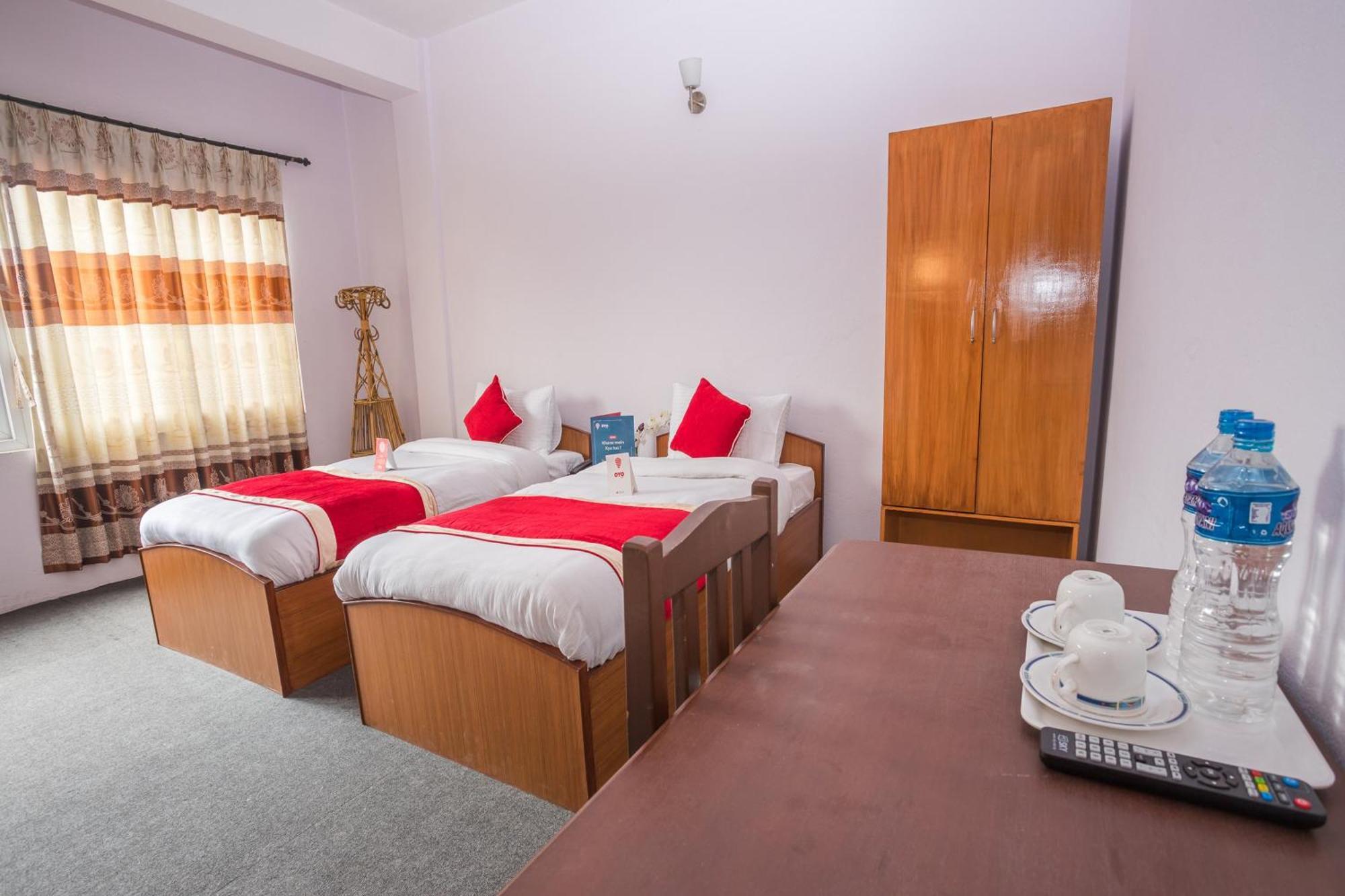 Oyo 135 Lost Garden Apartment And Guest House Kathmandu Exteriör bild