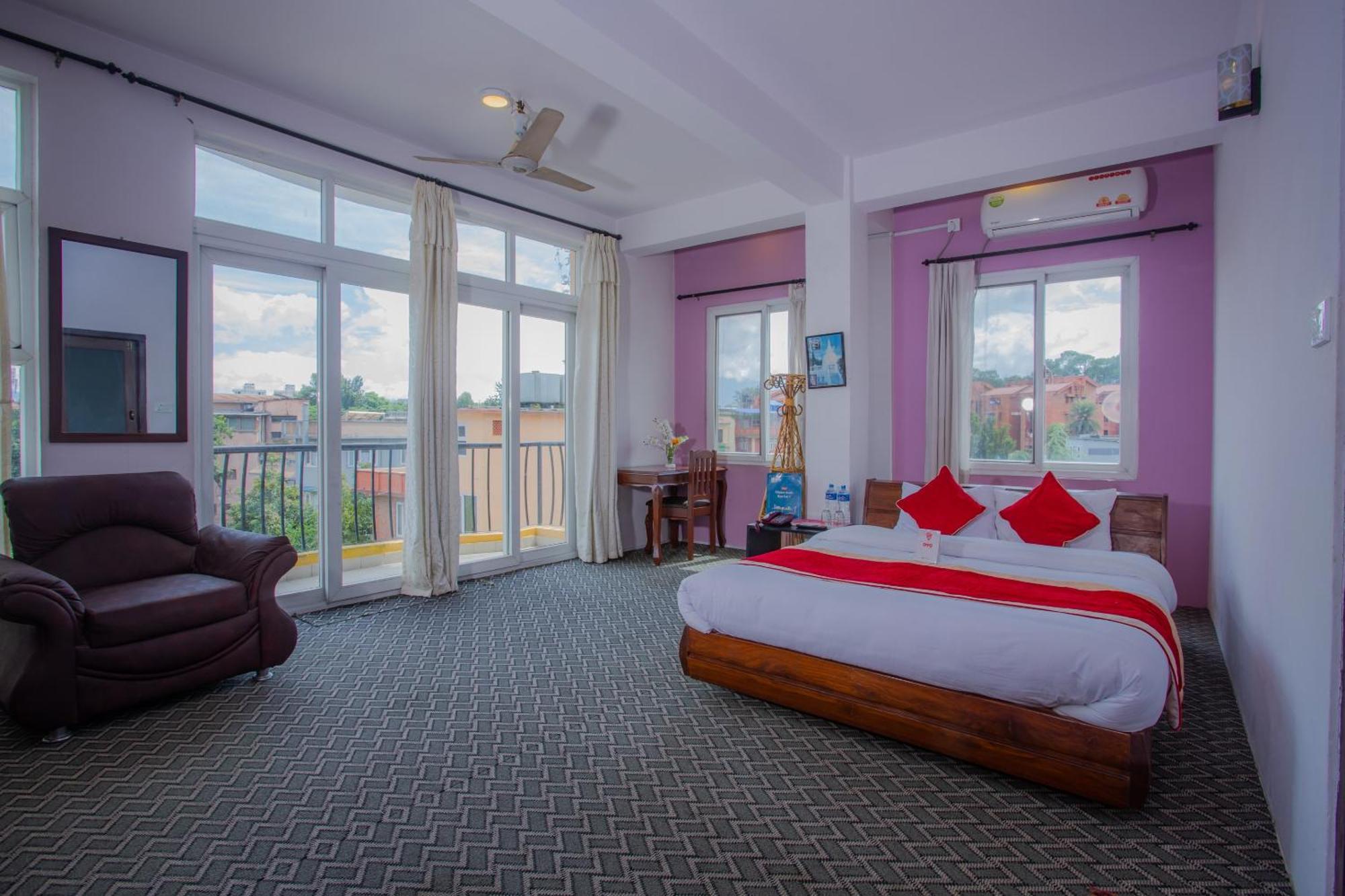 Oyo 135 Lost Garden Apartment And Guest House Kathmandu Exteriör bild